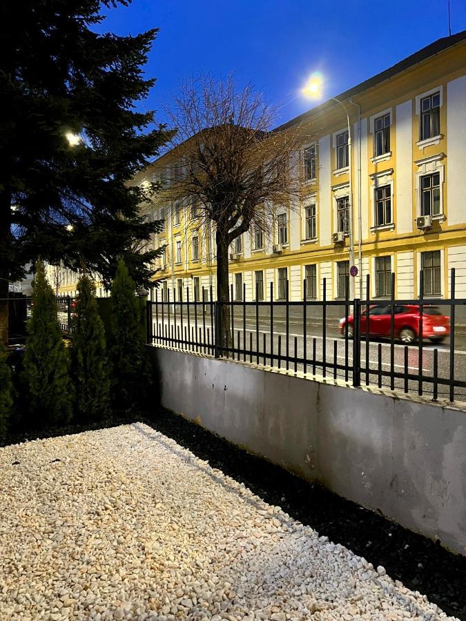 Luxor Ultra-Central Apartments Sibiu Buitenkant foto
