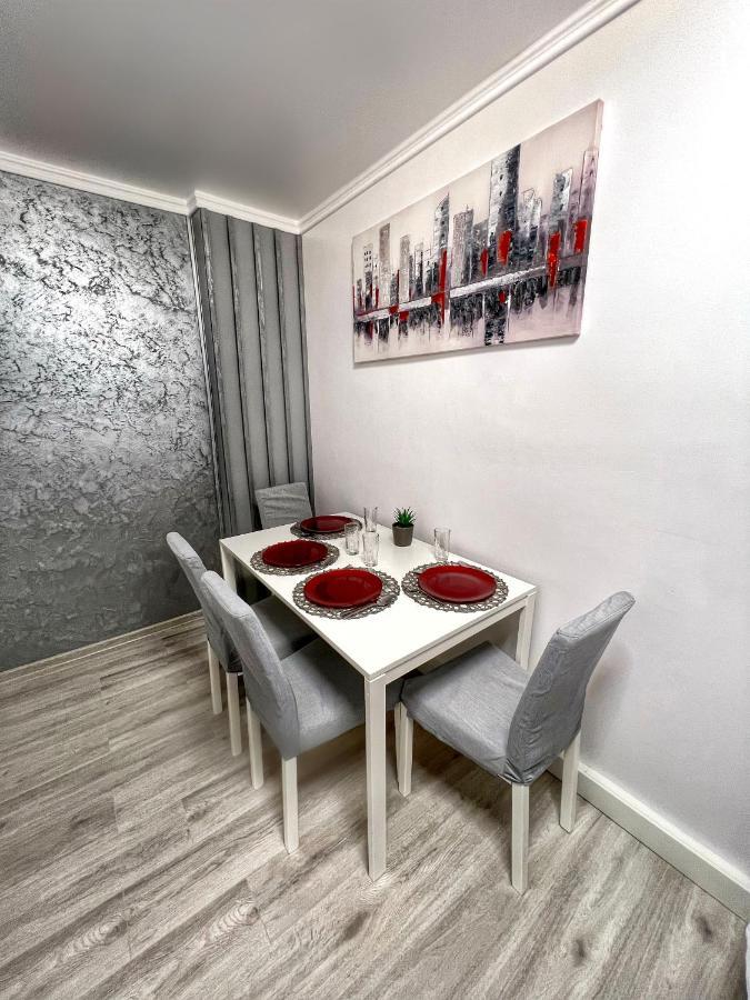 Luxor Ultra-Central Apartments Sibiu Buitenkant foto