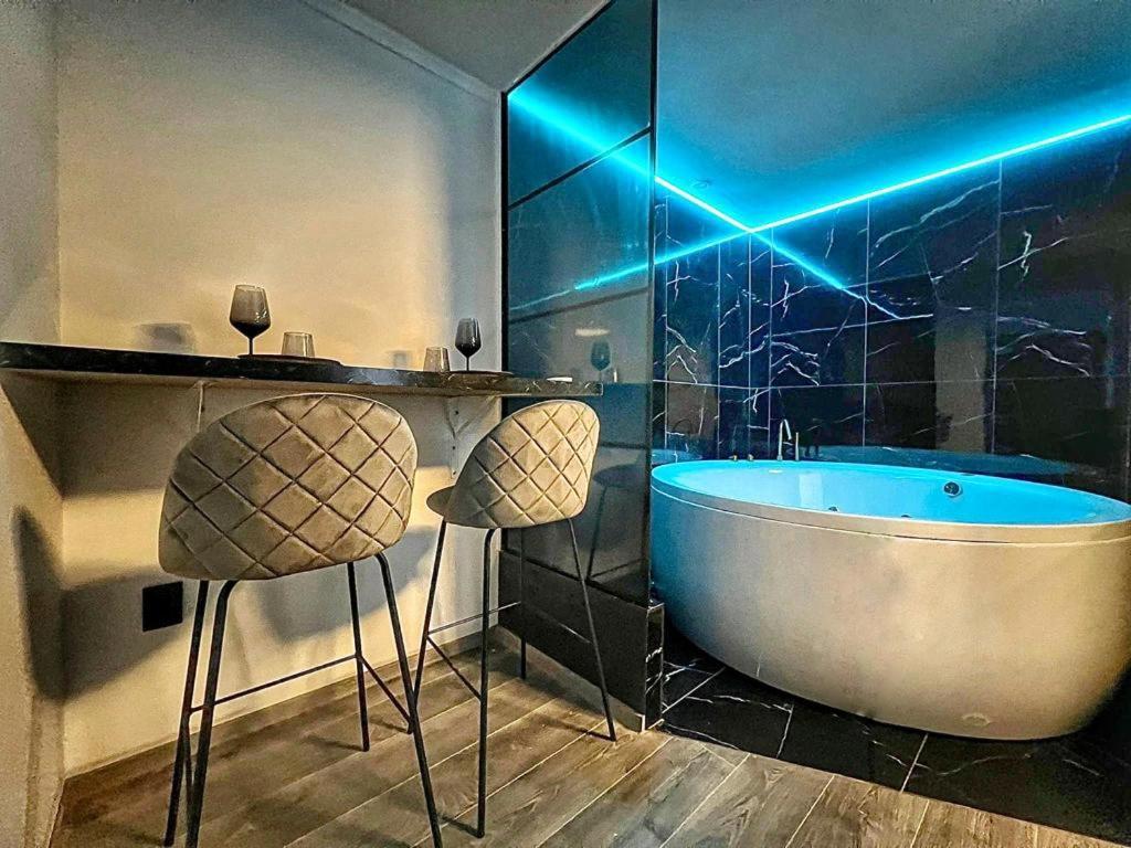 Luxor Ultra-Central Apartments Sibiu Buitenkant foto